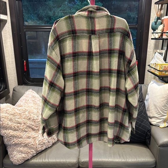 Wild Fable Green and Pink Plaid Top size medium - Picture 4 of 4